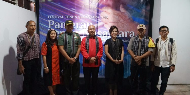 Pameran Ulos dan Tenun Nusantara 2018 di Tiga Lokasi Bonapasogit Pameran Ulos dan Tenun Nusantara 2018 di Tiga Lokasi Bonapasogit
