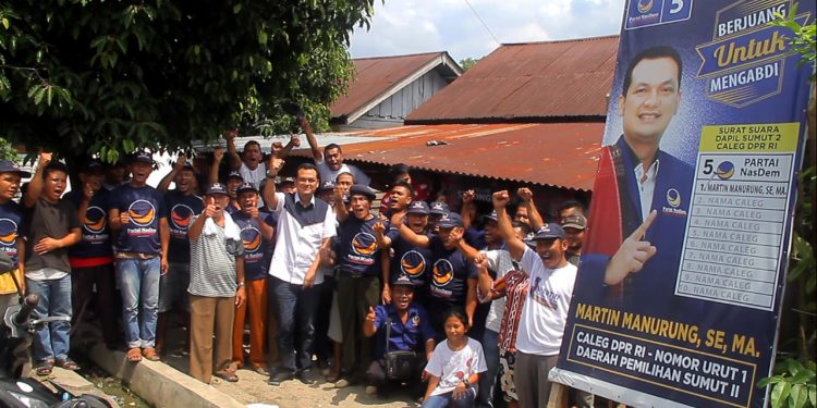 Martin Manurung Sapa Ratusan Relawannya di Labusel