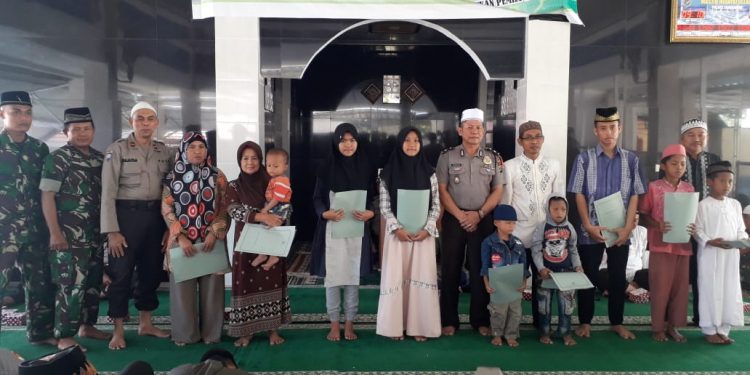 Peringati Isra Miraj 1440 H, Polres Tanggamus Santuni Anak Yatim