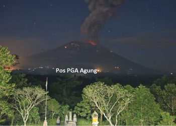 Gunung Agung Erupsi, Kondisi Aman Hanya Hujan Abu Vulkanik