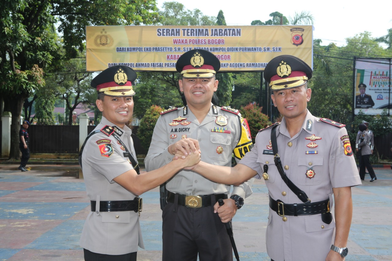 Kapolres Bogor Pimpin Sertijab Wakapolres dan Kabag Ops