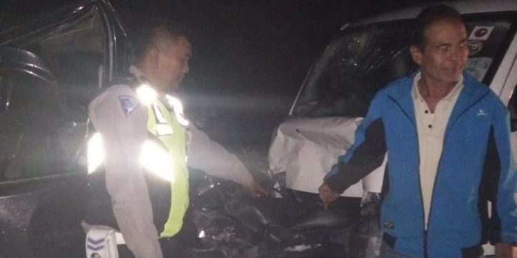 Laga Kambing Grandmax di Jalin Siantar - Kabanjahe Tewaskan Hendi Purba Laga Kambing Grandmax di Jalin Siantar - Kabanjahe Tewaskan Hendi Purba