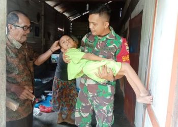 Kodam I/BB Apresiasi Babinsa yang Gendong Bocah Lumpuh ke Klinik Alternatif