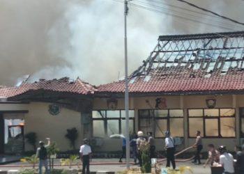 Ada Suara Tangis Perempuan Terdengar dalam Video Kebakaran Polres Lampung Selatan