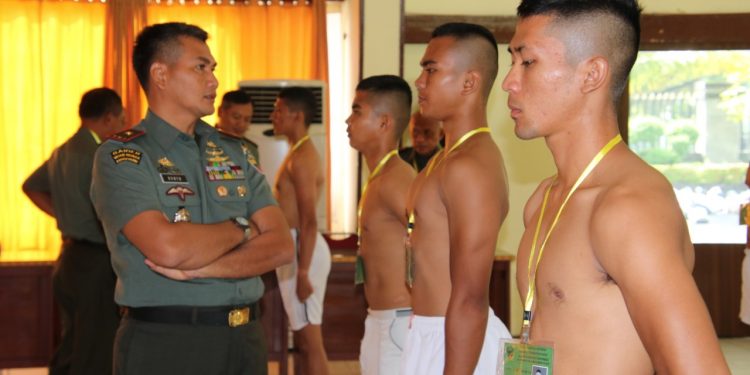 29 Pemuda Terbaik Lulusan SMA di Sumbar Ikut Sidang Parade Calon Taruna 2019 29 Pemuda Terbaik Lulusan SMA di Sumbar Ikut Sidang Parade Calon Taruna 2019