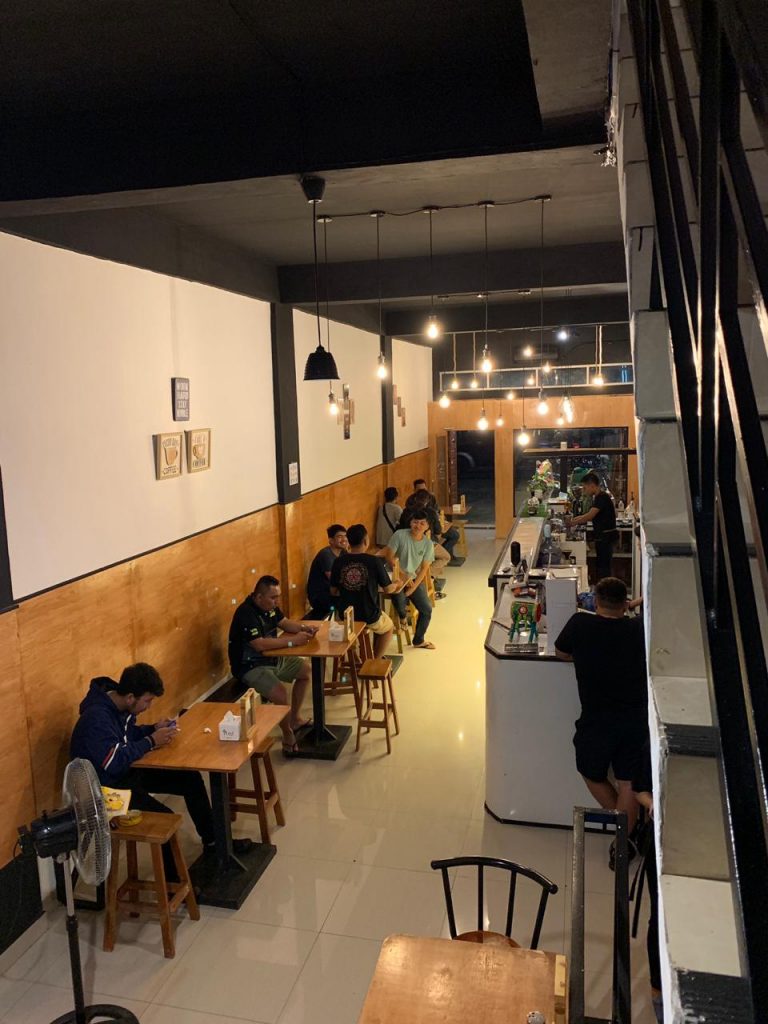 Rock's Coffie Tongkrongan Mewah Harga Bersahabat