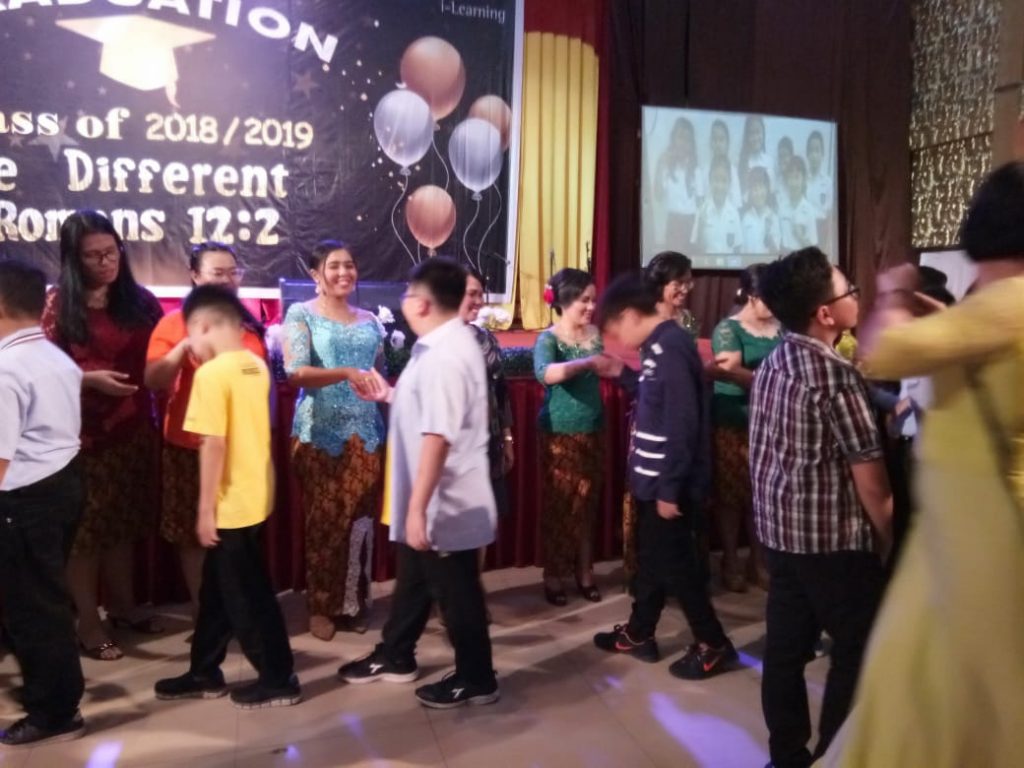 88 Siswa Terbaik SD Kristen Kalam Kudus 2 Pematangsiantar Ikuti Graduation Day