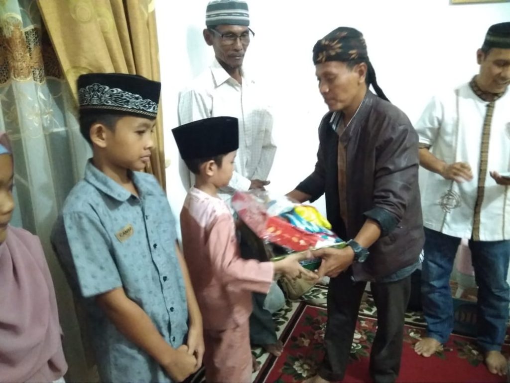 Pujakesuma Siantar Barat Buka Puasa Bersama dan Santuni Anak Yatim