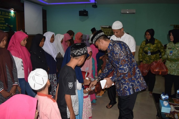 Keluarga Besar Denkesyah 01.04.01- Rumah Sakit Tentara Buka Puasa Bersama dan Santuni Anak Yatim 