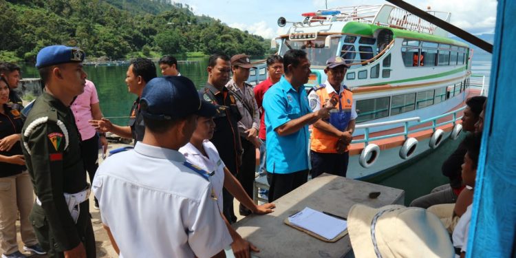 Jelang Idul Fitri 1440 H, Awak Kapal Motor di Kawasan Danau Toba Dites Urine Narkoba