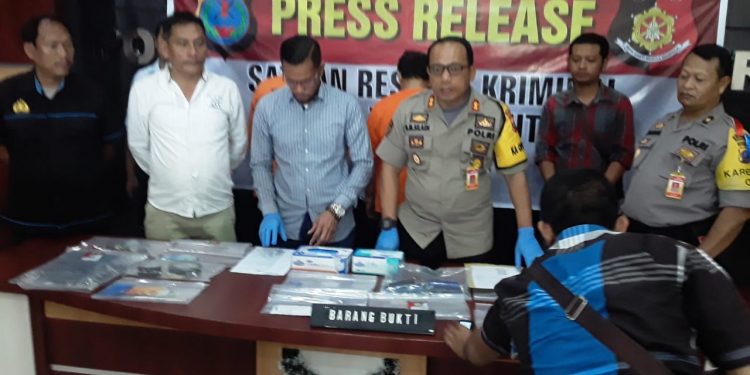 Bobol ATM di Soborongborong, Gomgom Sidabutar dan Oliver Sinaga  Dibekuk Polres Taput