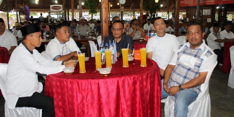 TNI-Polri di Simalungun Bangun Sinergitas dengan Buka Puasa Bersama TNI-Polri di Simalungun Bangun Sinergitas dengan Buka Puasa Bersama
