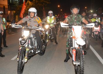 Kapolrestabes Medan Dampingi Kapoldasu dan Pangdam I/BB Patroli Malam Takbiran