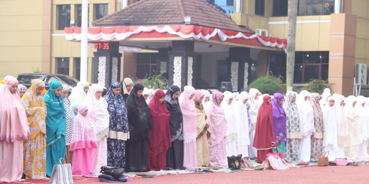 Begini Suasana Sholat Idul Fitri 1440 H/ 2019 di Lapangan KS Tubun Poldasu
