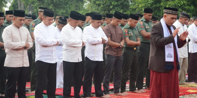 Pangdam I/BB Sholat Ied 1440 H di Lapangan Makodam I/BB Pangdam I/BB Sholat Ied 1440 H di Lapangan Makodam I/BB