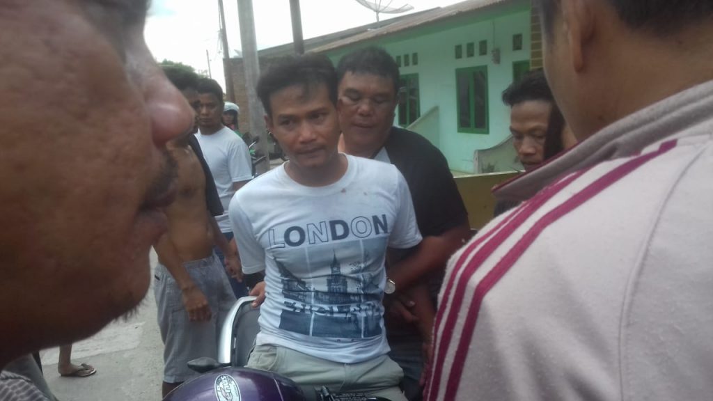 Besok Lebaran Tapi Tak Dikasih Uang, Udin Bakar Rumah Bapaknya Besok Lebaran Tapi Tak Dikasih Uang, Udin Bakar Rumah Bapaknya