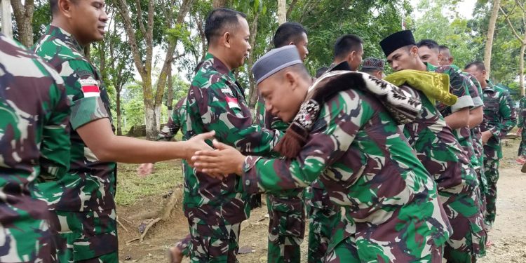 Demi NKRI, Prajurit Satgas Yonif 126/ Kala Cakti Rela Rayakan Idul Fitri di Perbatasan