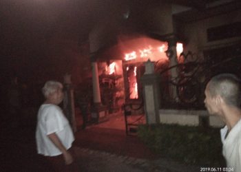 Rumah Mantan Kasat Narkoba Simalungun Kebakaran
