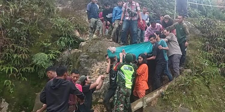 Jamil Nasution dan Putrinya yang Masih 4 Tahun Disambar Petir saat Mendaki Gunung Sibayak