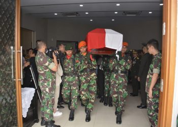 Mantan Kasad ke-26 Meninggal, Seluruh Satuan TNI AD Kibarkan Bendera Setengah Tiang Seminggu