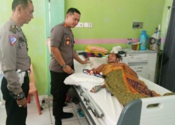 Sambut HUT Bhayangkara Ke -73, Kapolres Nias Santuni Korban Laka Lantas