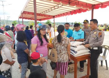 Meriahkan HUT Bhayangkara ke-73, Polres Nias Gelar Pasar Murah