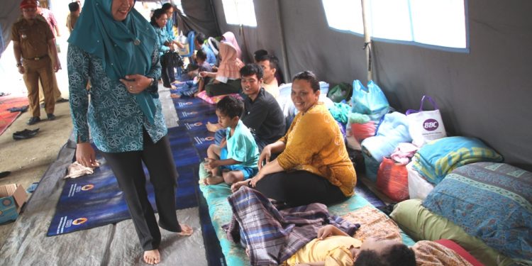 Dikunjungi Ny Syahputri Hefriansyah, Korban Kebakaran di Jalan Mangga Kembali Tersenyum