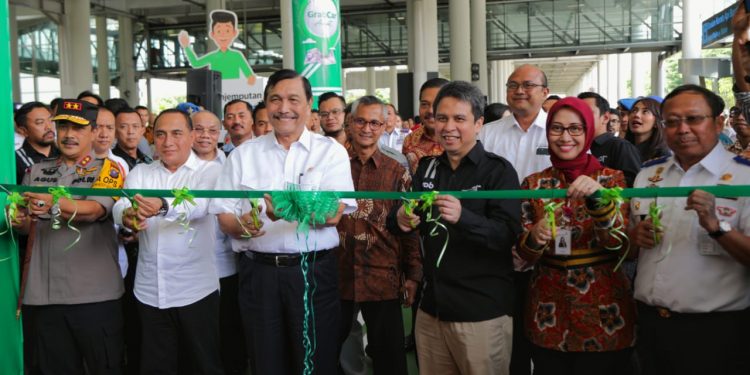 Jangan Karena Dikasih Duit Perusahaan Kita Diam, Kata Luhut Soal Danau Toba Jangan Karena Dikasih Duit Perusahaan Kita Diam, Kata Luhut Soal Danau Toba