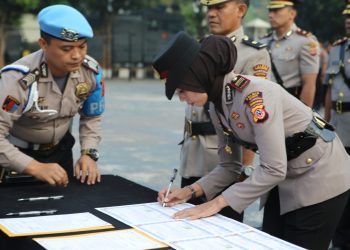Kapolres Bogor Pimpin Sertijab Lima Kapolsek