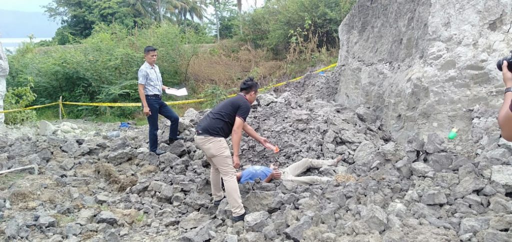 Andi Simbolon Tewas, Johannes Simbolon Luka-luka dalam Peristiwa Naas di Samosir