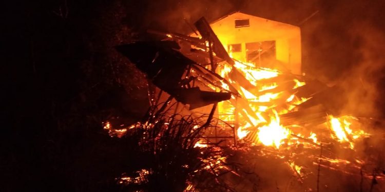 Usai Senam Lansia, Peserta Lihat Perumahan Guru Terbakar di Tobasa