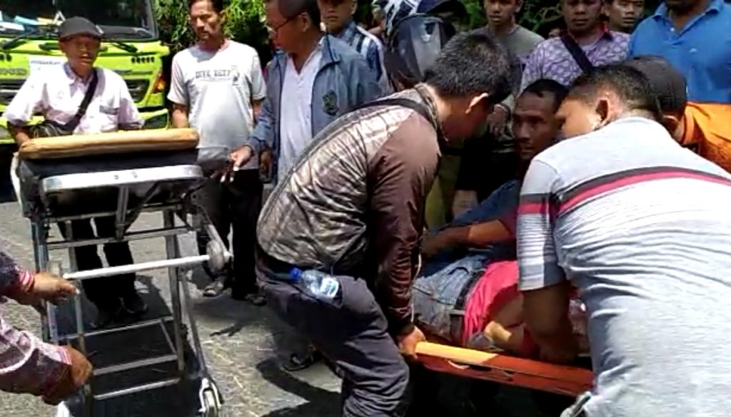 Satu Mobil Berpenumpang Terjun ke Jurang Jalinsum Siantar-Parapat