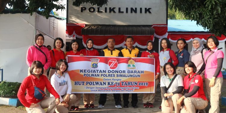 Polres Simalungun Donor Darah dan Bagikan Alat Tulis untuk Murid TK Polres Simalungun Donor Darah dan Bagikan Alat Tulis untuk Murid TK