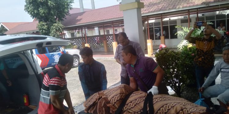 Tabrak Truk Berhenti di Jalan Siantar-Parapat, Dua Saudara Sepupu Tewas Terjepit