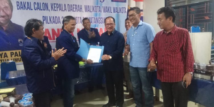 Asner Silalahi Merapat ke Partai NasDem Asner Silalahi Merapat ke Partai NasDem