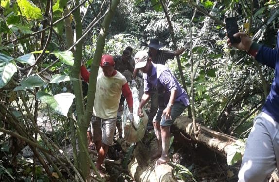 Cari Bambu, Malah Temukan Mayat Wanita Tanpa Busana di Sungai Cari Bambu, Malah Temukan Mayat Wanita Tanpa Busana di Sungai