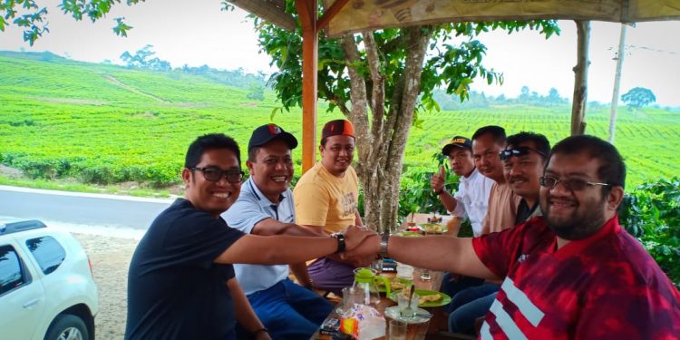 Pemuda Pancasila Simalungun dan Samosir Kerjasama Bantu Petani Pemuda Pancasila Simalungun dan Samosir Kerjasama Bantu Petani