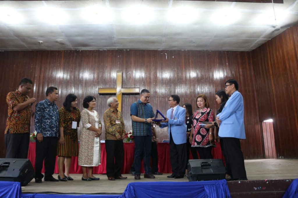Diskusi Publik di Universitas Nommensen Siantar, Putra Nababan Singgung Talenta Generasi Muda