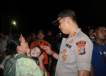 AKBP Deni Kurniawan Sambut dan Jamin Kemanan Perantau Nias yang Tiba di Kampung Halaman
