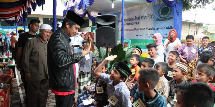 150 Anak Dikhitan Massal di Madrasah Nurul Islam 150 Anak Dikhitan Massal di Madrasah Nurul Islam