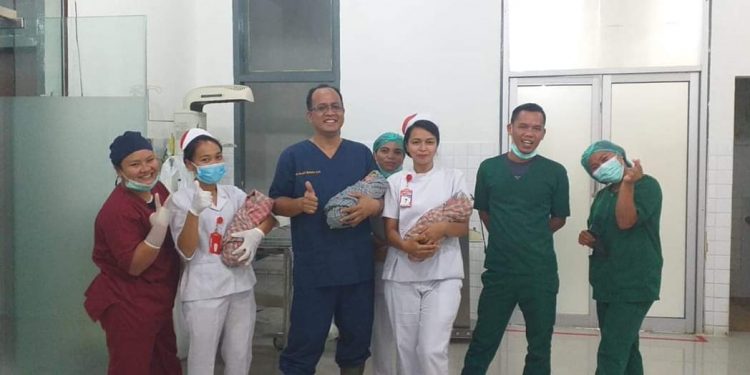 Rukiah Boru Sianipar Lahirkan Bayi Kembar 3 di Tarutung