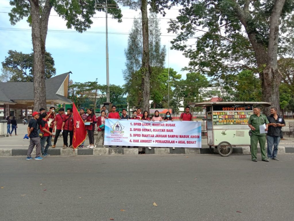 HIMAPSI : DPRD Harus Konsumsi Jamu dan Puding Agar Tak Masuk Angin