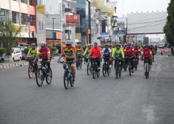Walikota Siantar dan Komunitas Gowes Bersepeda di Minggu Pagi
