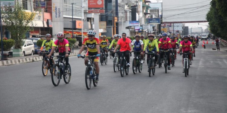 Walikota Siantar dan Komunitas Gowes Bersepeda di Minggu Pagi