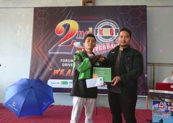 Selamatkan Orang dari Atas Jembatan Andalas, Driver Gojek Dapat Penghargaan