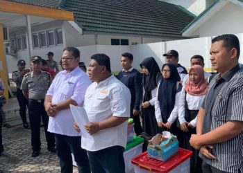 Maju Jalur Independen, Mantan Politisi "Akhyar- Saiful" Serahkan 27 ribu Dukungan Ke KPUD