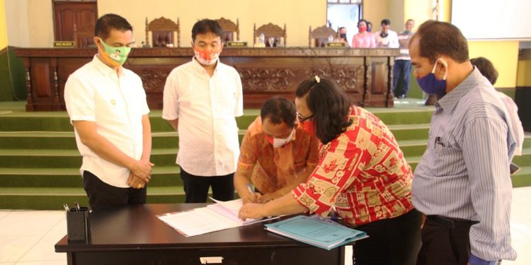Walikota Siantar Sampaikan Pidato Penutupan Rapat Paripurna IV DPRD Walikota Siantar Sampaikan Pidato Penutupan Rapat Paripurna IV DPRD