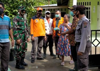 Danramil 13/Buntu Pane Kodim 0208/Asahan, Salurkan Bantuan Logistik Kepada Korban Bencana Banjir