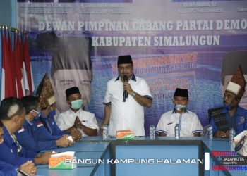 Hasim Sholat Zuhur di Masjid Ilham Sigundaba dan Singgah di Kantor DPC Partai Demokrat