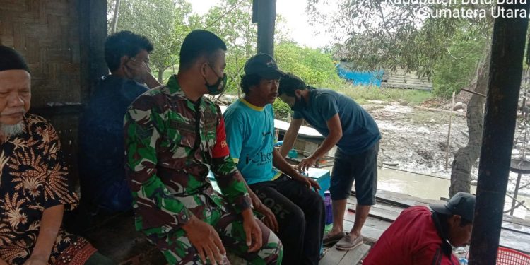 Laksanakan Anjangsana Ke Rumah Mitra Karib, Personel Kodim 0208/Asahan Sosialisasikan Protokol Covid-19 Laksanakan Anjangsana Ke Rumah Mitra Karib, Personel Kodim 0208/Asahan Sosialisasikan Protokol Covid-19